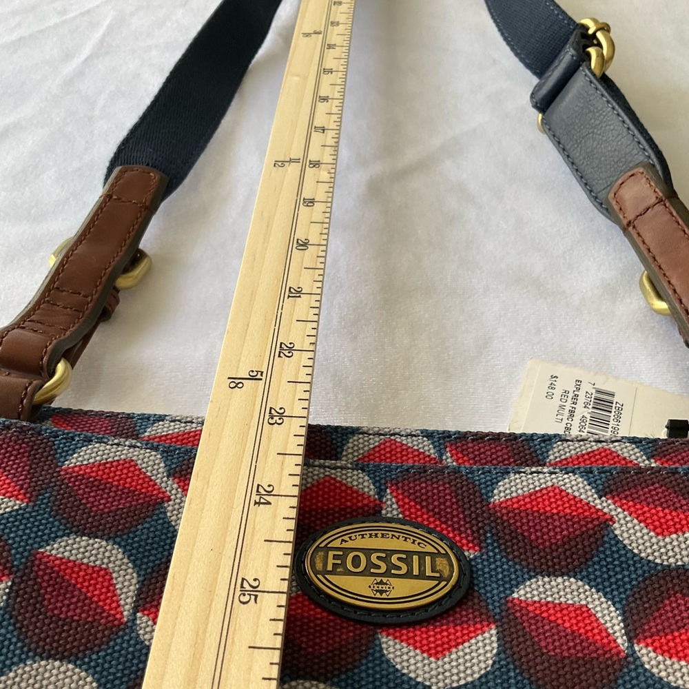 NWT Fossil Explorer Red Blue Crossbody Bag with Retro Wave Design - Picture 8 of 8